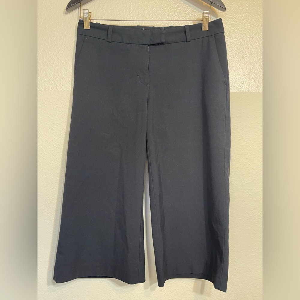 H&M Black Wide Leg Cropped Dress Pant Short capris sized 6